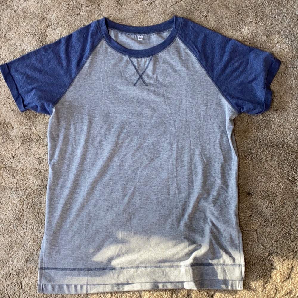 BNWOT women’s Medium raglan tee with cuffed sleeves
